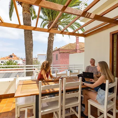 Casanova 9 Bedroom In Ciudad Jardin *